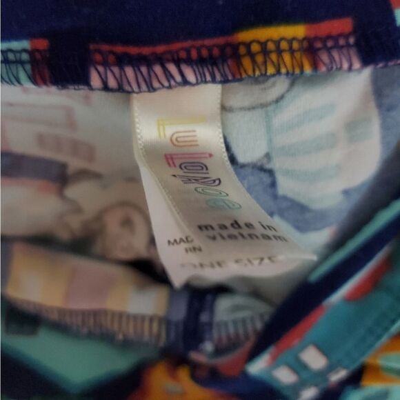 LuLaRoe Gnome Home Leggings (OS) - Picture 5 of 5